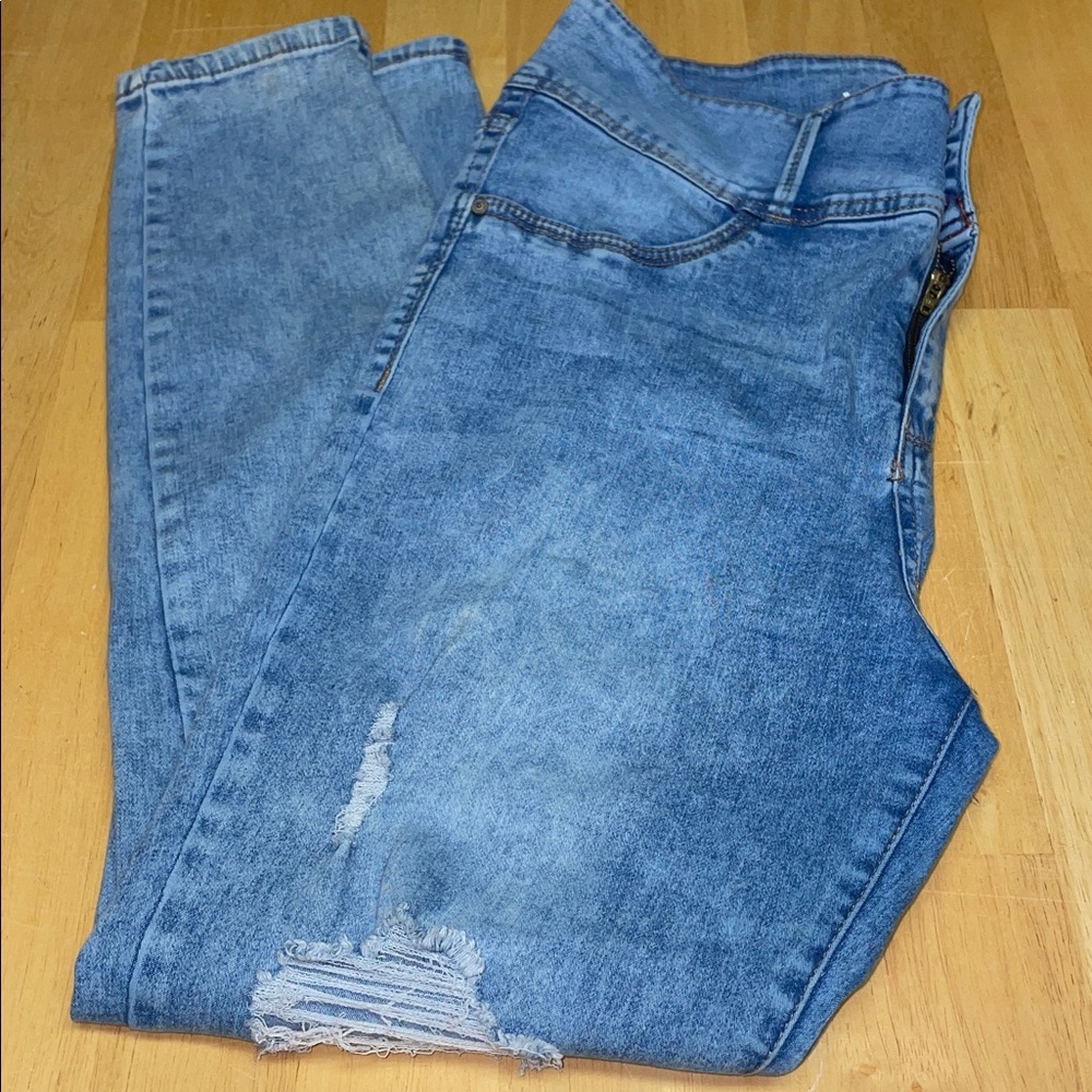 Wallflower Sassy High Rise Blue Denim Jeans.  Light Wash.  Distressed.  Size 15.